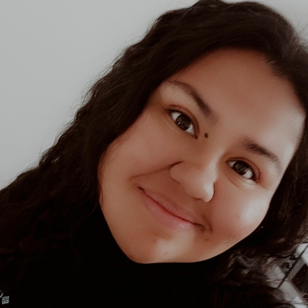 Meet your Posher, Alexia